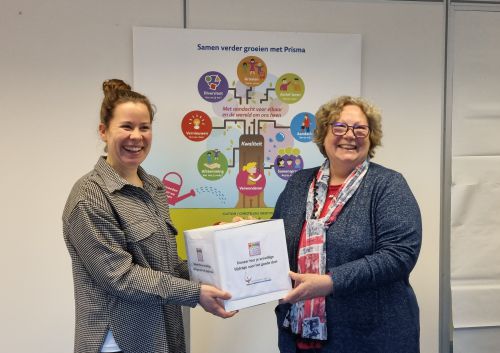 Overhandiging donatie aan Kindervakantieland Overhandiging donatie aan Kindervakantieland