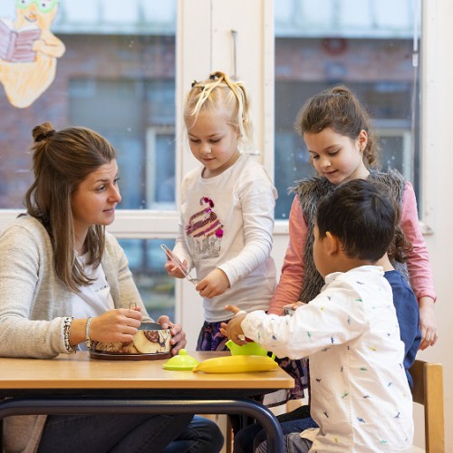 Zes miljoen euro voor bestrijding lerarentekort Almere Zes miljoen euro voor bestrijding lerarentekort Almere