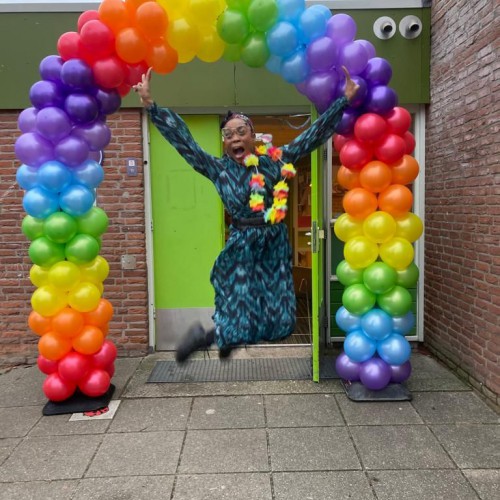 Angela Esajas benoemd tot Leraar van het Jaar 2021 Angela Esajas benoemd tot Leraar van het Jaar 2021