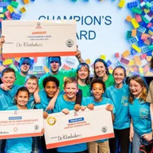 Team De Klimluikers wint FIRST LEGO league Challenge Team De Klimluikers wint FIRST LEGO league Challenge
