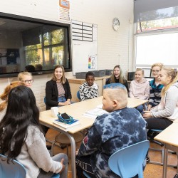 Kom een dag meelopen in het onderwijs Kom een dag meelopen in het onderwijs