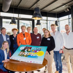 Tekenen samenwerkingsconvenant Playing for Success met partners