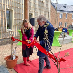De Verwondering viert opening definitief pand in Nobelhorst De Verwondering viert opening definitief pand in Nobelhorst
